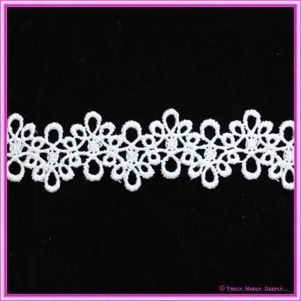 Lace 2-2.5cm Looped White