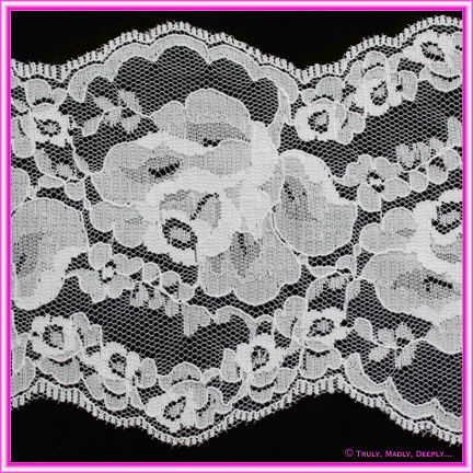 Lace 9cm Roses White
